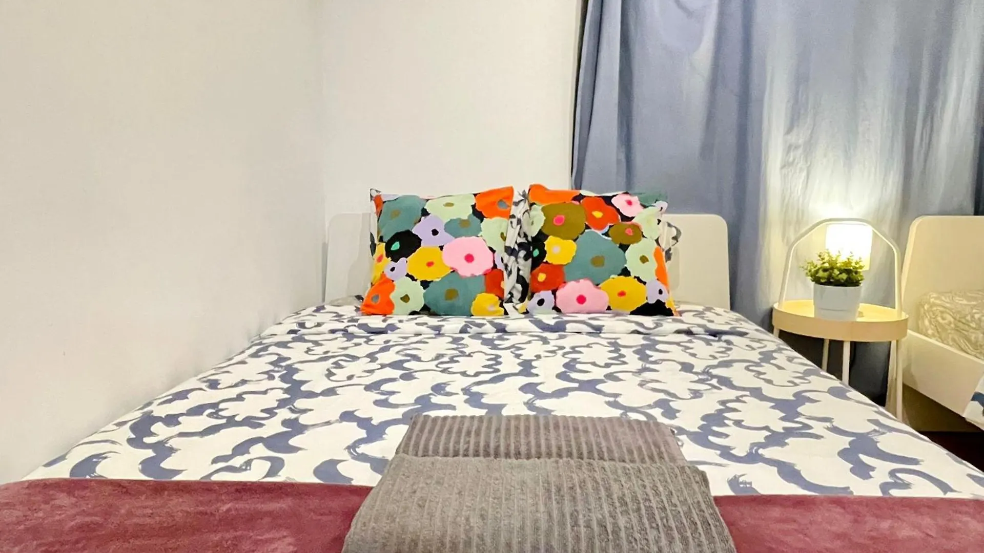 אכסניה הוסטל ברצלונה Sharing Flats In Gotico