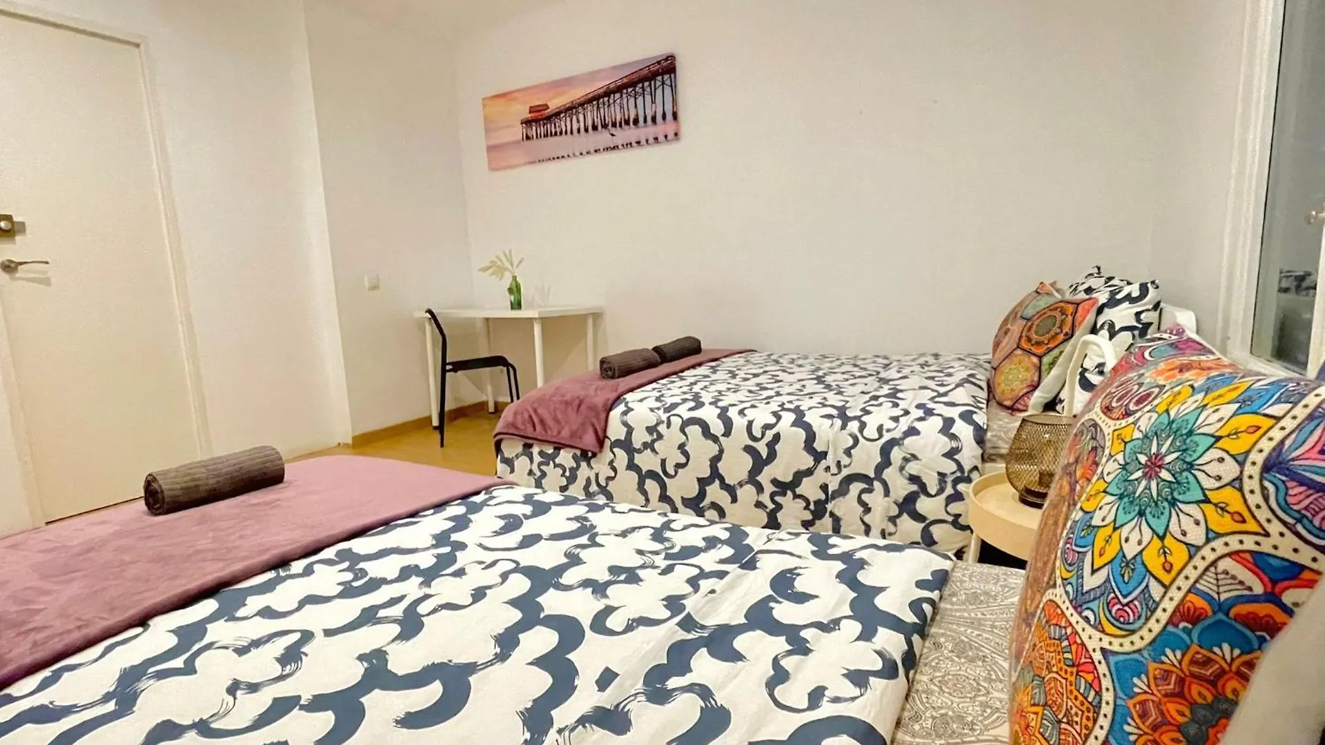 Sharing Flats In Gotico Hostel Barcelona Spain